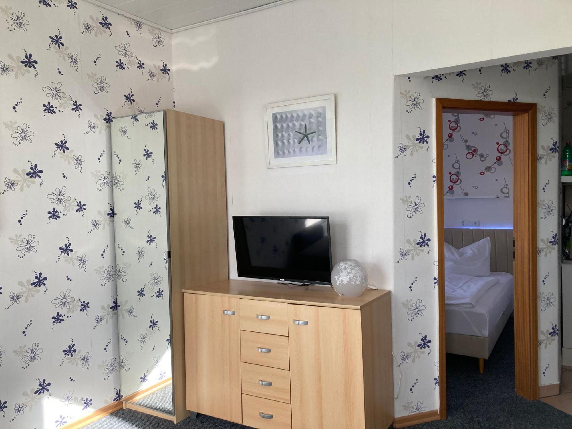Haus Krabbe Apartments Mit Doppelbetten, Fuer 1-2 Personen, Hunde Kostenfrei Willkommen, Kostenfreier Parkplatz, Zwischen Bremerhaven Und Cuxhaven Gelegen Времен Екстер'єр фото